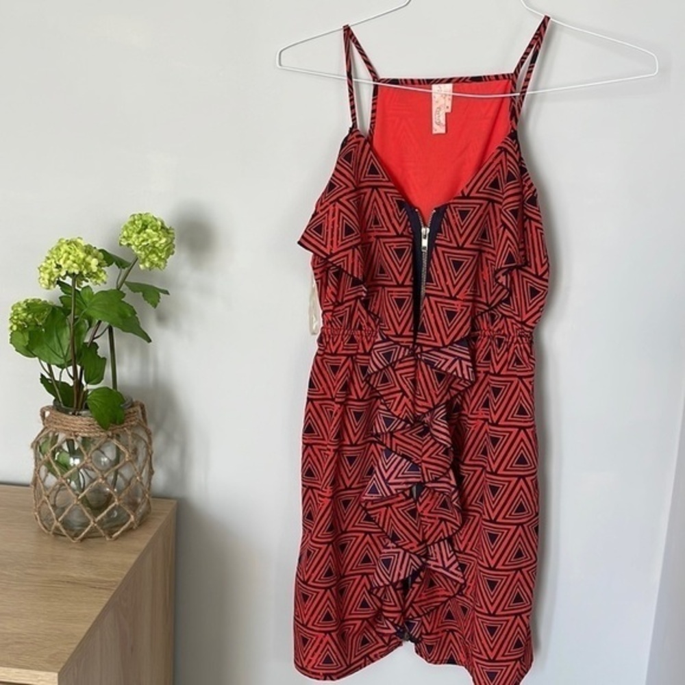 Francesca’s Red and nAvy ruffle zip dress geometric pattern size Small S​